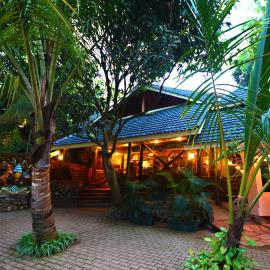 Forest Cottages，位于坎帕拉的酒店