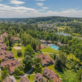 Theater- und Feriendorf Königsleitn GmbH，位于利乔的酒店