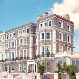 Alexandra Hotel,位于伊斯特布恩的酒店