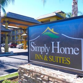 Simply Home Inn & Suites - Riverside，位于里弗赛德的酒店