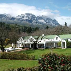 Knorhoek Country Guesthouse，位于斯泰伦博斯的酒店