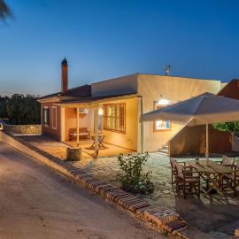 Casa Regina - 5min to Beach - Peaceful Retreat