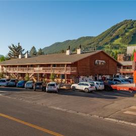 Antler Inn，位于杰克逊的酒店