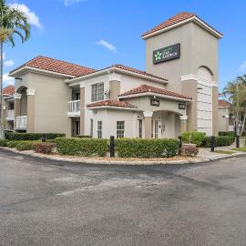 Extended Stay America Suites - Miami - Airport - Blue Lagoon，位于迈阿密的酒店