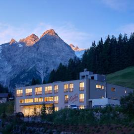 Hotel Ortles B&B，位于塔弗伊的酒店