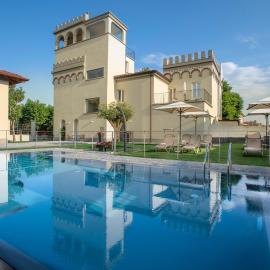VILLA BERNASCONI，位于Narzole的酒店