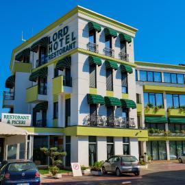 LORD Hotel，位于地拉那的酒店