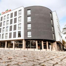 Hotel DeSilva Premium Opole，位于奥普尔的酒店