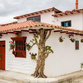 HOTEL COLONIAL VILLA CARMELA，位于托塔的酒店