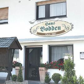 Garni Hotel Bodden，位于古梅尔斯巴赫的酒店