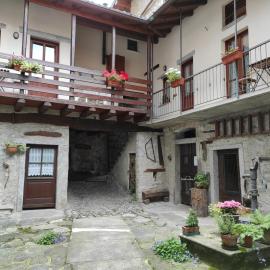 La corte del pane，位于瓦尔博若纳的酒店