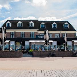 Restaurant & Hotel Monopole Harderwijk，位于哈尔德韦克的酒店