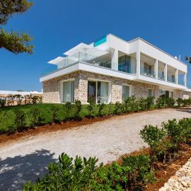 Perla Saracena Hotel & Restaurant，位于萨尔维的酒店