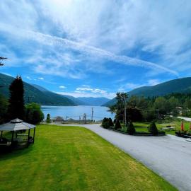 Kokanee Glacier Resort，位于尼尔逊的酒店