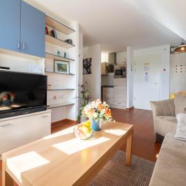 Feriendorf Rugana - Moderne Komfort Ferienwohnung mit 1 Schlafzimmer C02，位于德兰斯克的酒店