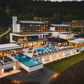Sonnenhof Resort Himmelreich Bayerischer Wald，位于拉姆的酒店