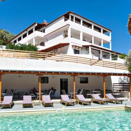 MANGO Skiathos，位于斯基亚索斯镇的酒店