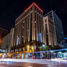 Drury Plaza Hotel Milwaukee Downtown，位于密尔沃基的酒店