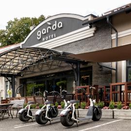 Garda Hotel，位于松博特海伊的酒店