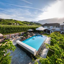 Hotel Frangart an der Weinstraße，位于阿皮亚诺苏拉斯特拉达的酒店