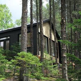 Charlevoix expérience thermale en pleine nature - Suites Nature Charlevoix - Suite #1，位于Les Éboulements的酒店