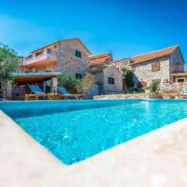 Villa Natura，位于Pitve的酒店