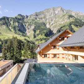Berghaus Schröcken - Hotel Apartments Spa，位于施勒肯的酒店