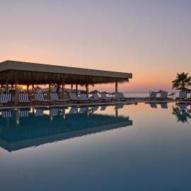 Atlantica Kalliston Resort - Adults Only，位于斯塔罗斯的酒店