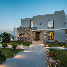 Eunoia Blue Villa Heraklion Crete, Sea View, Private Pool, Prassas, Karteros，位于Prasás的酒店