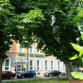 Hotel am Schelztor，位于埃斯林根的酒店
