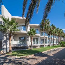 Aeolos Beach Resort，位于玛利亚的酒店
