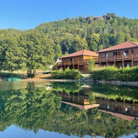 Lac des Graves，位于拉塞勒的酒店