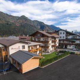 Hotel Brunnwirt,位于魏斯布里阿赫的酒店