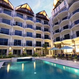 Oceano Boutique Hotel & Bistró，位于雅科的酒店