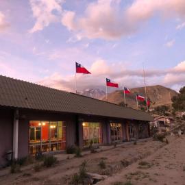 Hotel Las Vicuñas，位于普特雷的酒店
