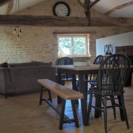 Pays de Joie - Gite-Loft Le Piano，位于Montalembert的酒店
