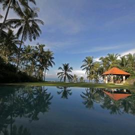 Villa Rumah Pantai Bali，位于塞莱马德加的酒店
