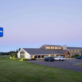AmericInn by Wyndham Two Harbors Near Lake Superior，位于图哈伯斯的酒店