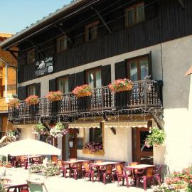 Hôtel Le Lievre Blanc,位于瓦尔的酒店