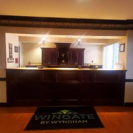 Wingate Suites by Wyndham Youngstown - Austintown，位于扬斯敦的酒店