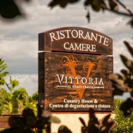 Vittoria Il Graditempo Country House，位于Rosora的酒店