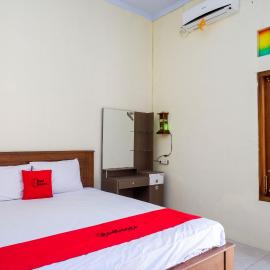 RedDoorz Syariah at Umbul Ponggok Waterpark Klaten,位于Klaten的酒店