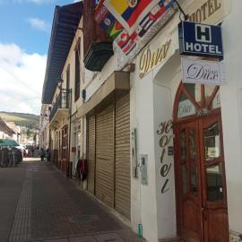 HOTEL DUX，位于通哈的酒店