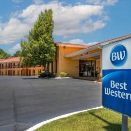 Best Western Benton Inn，位于本顿的酒店