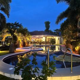Alona Royal Palm Resort，位于邦劳的酒店
