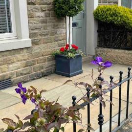 Cheerful and spacious 3 bed home in Clitheroe，位于克利夫罗的酒店