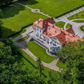 Pałac Łebunia，位于Łebunia的酒店