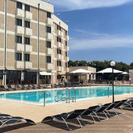Apulia Hotel Taranto Ara Solis，位于丽都阿佐罗的酒店