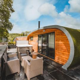 Newby Bridge Hotel，位于纽比桥的酒店
