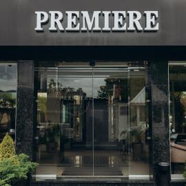 Premiere Hotel，位于胡斯特的酒店